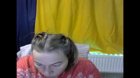 wleslymosw online show from December 4, 3:15 pm