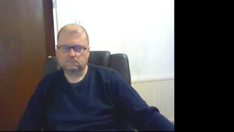 wobble444 online show from April 28, 9:24 am