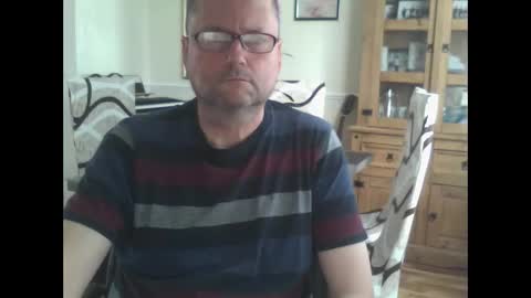 wobble444 online show from June 9, 10:15 am