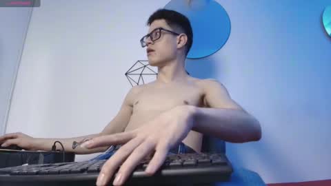  W O L F  online show from September 12, 1:35 pm