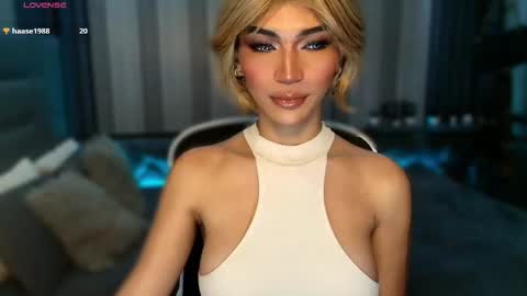 Julia online show from February 7, 4:15 am