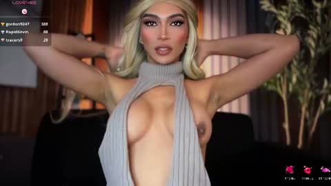 Julia online show from June 18, 12:38 am