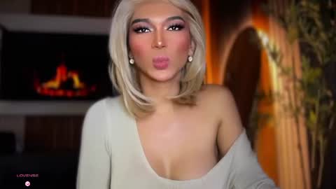 Julia online show from July 23, 2:20 am