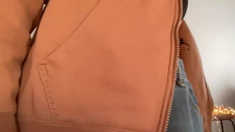 Stia online show from March 9, 3:16 pm