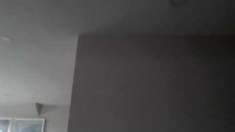 woodeee77 online show from April 19, 8:00 pm