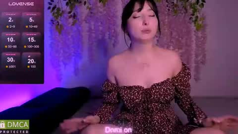 Sue online show from November 9, 3:37 pm