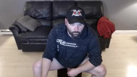 Snapshot of x69xsmilyx69x chatting on October 18, 7:01 am Kevin online show from October 18, 7:01 am