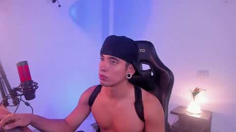 the boy x online show from April 26, 11:35 pm