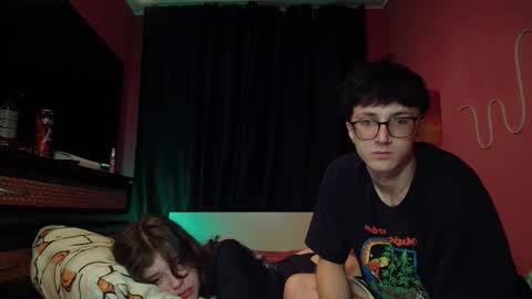 Philipp and Este online show from October 2, 1:48 am