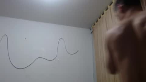 xalejo_max online show from November 28, 11:39 am