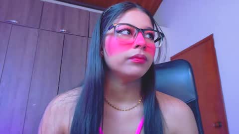 XALLYSONX online show from March 8, 11:25 am