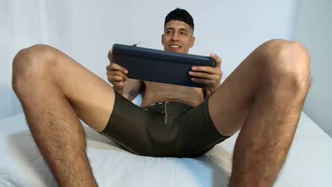 Xander online show from February 15, 8:24 am