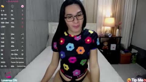 xasiantrnaslover online show from January 11, 11:55 pm