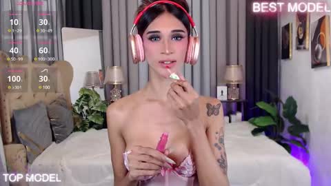 Snapshot of xclassyanisha chatting on February 25, 11:21 am I LOVEE TO TRAVEL AROUND THE WORLD online show from February 25, 11:21 am