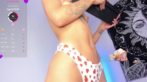 Kanae. online show from December 6, 4:30 am