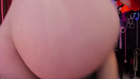 XiaQueen   I M online show from January 16, 1:42 pm