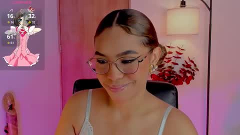 Snapshot of ximena_sotto1 chatting on October 10, 10:14 pm camila online show from October 10, 10:14 pm