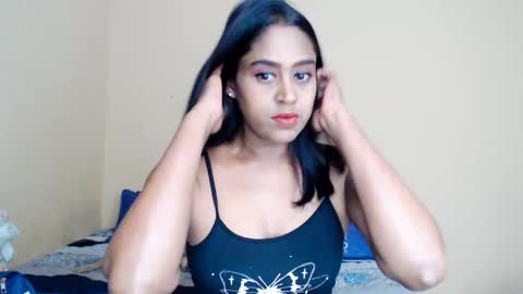 Snapshot of xindianillusion44 chatting on September 19, 9:57 am Miss Ria online show from September 19, 9:57 am