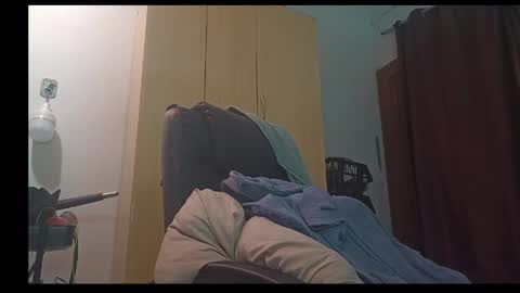 xirudasantiga online show from November 8, 6:55 pm