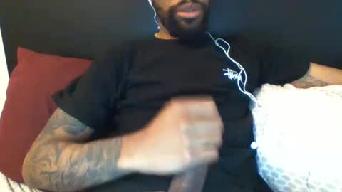 OmgItsSoFuckingBig online show from March 6, 3:02 pm