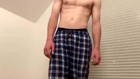 xl_2002xw online show from March 7, 7:03 pm