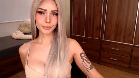 Natasha Rodriquez online show from March 4, 11:40 am