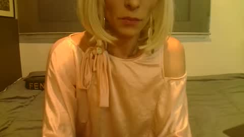 Wendy online show from April 6, 6:42 pm