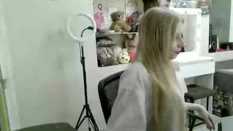 xMilagrosxs online show from April 26, 10:46 am