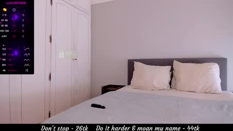 Nina  John  online show from February 28, 11:47 am