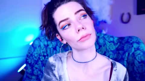 Bella Bondai online show from February 5, 5:00 am