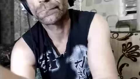 xploid1982 online show from March 21, 8:13 pm