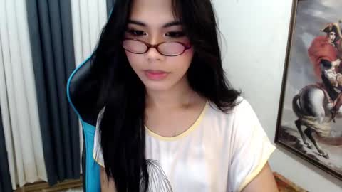 Snapshot of xseductive_airax chatting on January 24, 11:23 pm aira online show from January 24, 11:23 pm