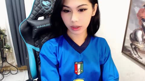 Snapshot of xseductive_airax chatting on December 3, 3:39 pm aira online show from December 3, 3:39 pm