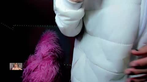 Snapshot of xthesexyboyx chatting on October 4, 12:52 am Femboy Exotic online show from October 4, 12:52 am