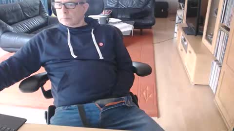 xtommix69 online show from February 3, 1:37 pm