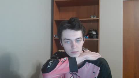 traqqq online show from October 31, 9:26 pm