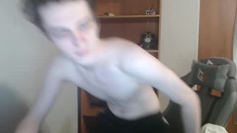 traqqq online show from November 21, 1:14 am