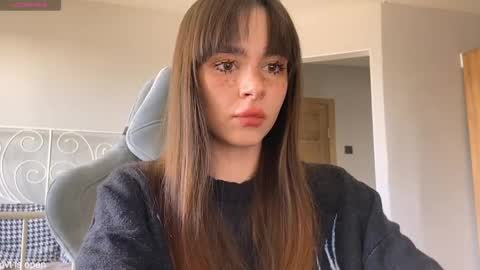 Lily online show from April 9, 11:16 am