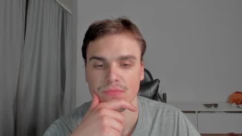 raul online show from March 8, 1:50 am