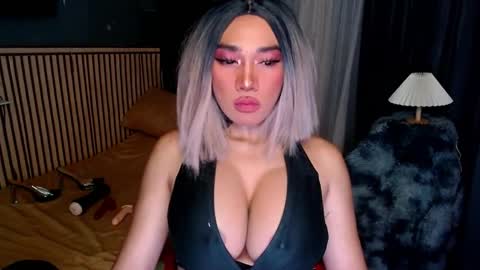 Snapshot of xxcinddyxx chatting on October 7, 7:10 pm cinddy online show from October 7, 7:10 pm