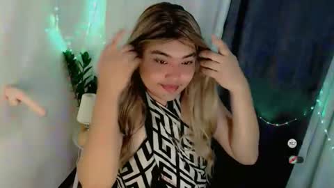 Loyd online show from April 1, 1:01 pm