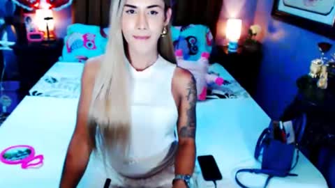 urperfection kelly online show from March 4, 11:08 am