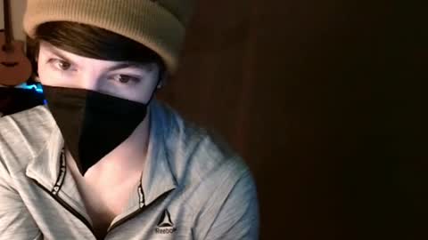 Snapshot of xxwhitefoxx chatting on February 27, 8:35 am David Fox online show from February 27, 8:35 am