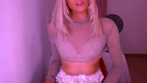 Chiara online show from April 18, 5:09 am