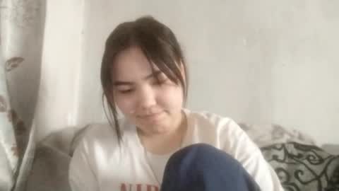 xxxcutekittyx online show from April 19, 9:32 am