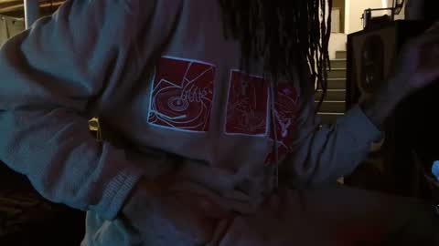 xxxjrstrokesxxx online show from December 14, 11:44 pm