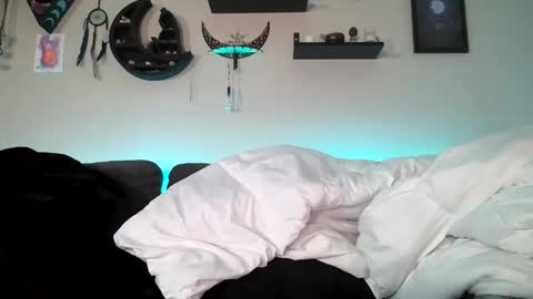 Lola online show from October 21, 5:45 am