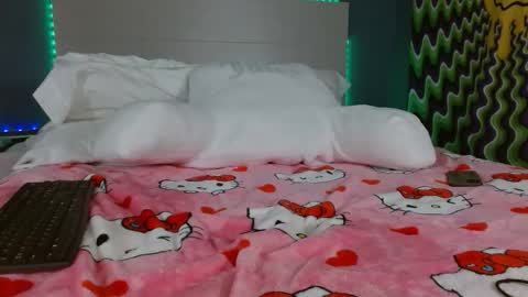 Lil Luna online show from February 28, 12:47 am