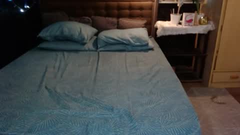 Snapshot of xyourtastyprincess chatting on September 27, 2:20 am Angela online show from September 27, 2:20 am