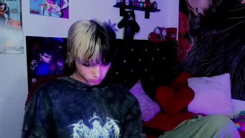 xzerox_ online show from December 16, 10:05 pm